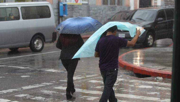 Las lluvias continuarán en Guatemala por el ingreso de humedad. (Foto Prensa Libre: Hemeroteca PL). 