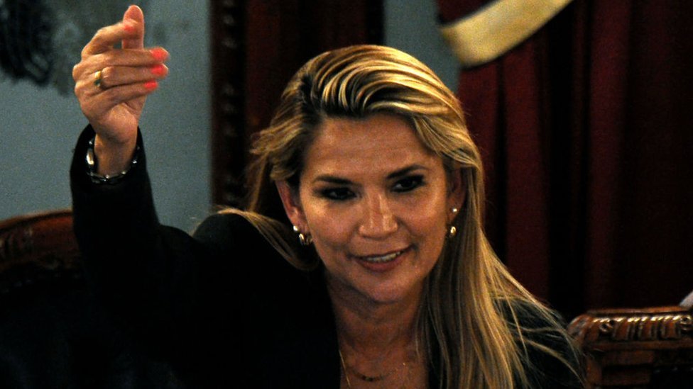 Áñez es la segunda mujer en la historia de Bolivia en ocupar la presidencia del país. (Foto Prensa Libre: Getty Images)