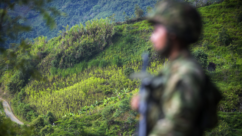 Los escándalos en las Fuerza Armadas han sido una constante en la historia de Colombia. Pero ahora se están destapando más.