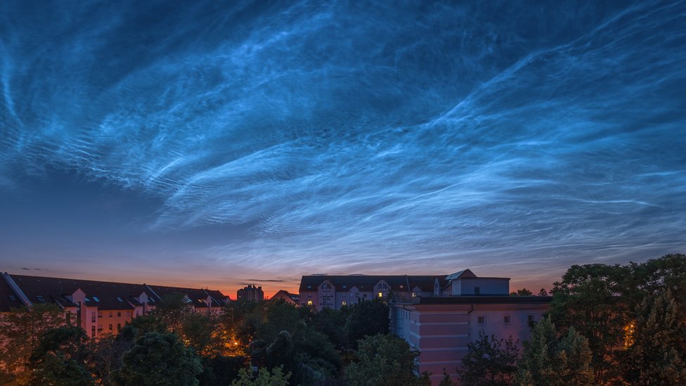 Las nubes noctilucentes son normalmente demasiado débiles para ser vistas. FOTO Getty Images