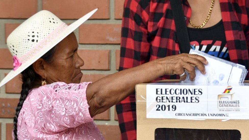 Desde octubre de 2019 Bolivia intenta elegir a su nuevo presidente. (Foto Prensa Libre: Getty Images)