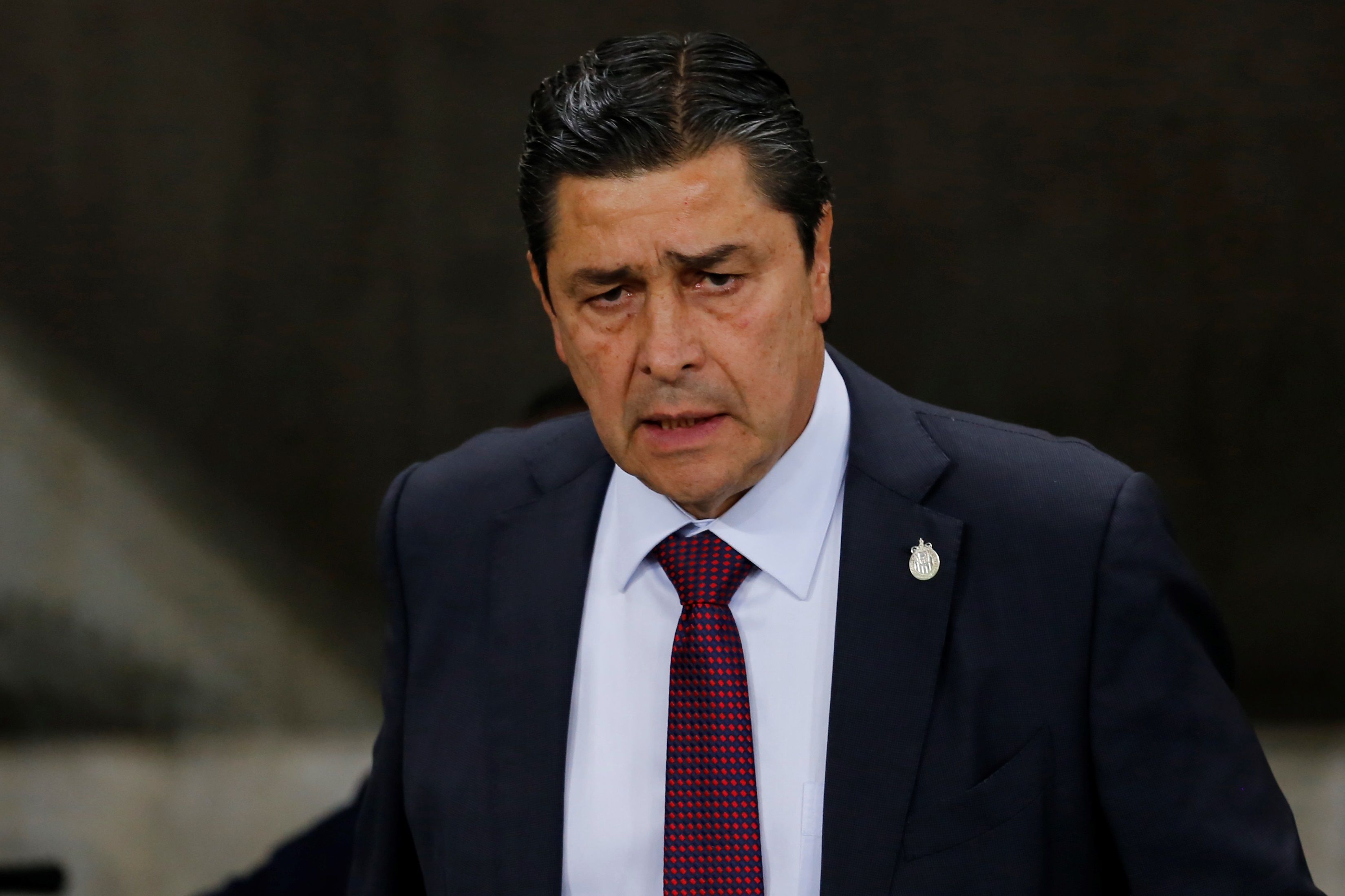 Fotografía de archivo del 25 de enero de 2020 que muestra al entrenador Luis Fernando Tena. (Foto Prensa Libre: EFE)