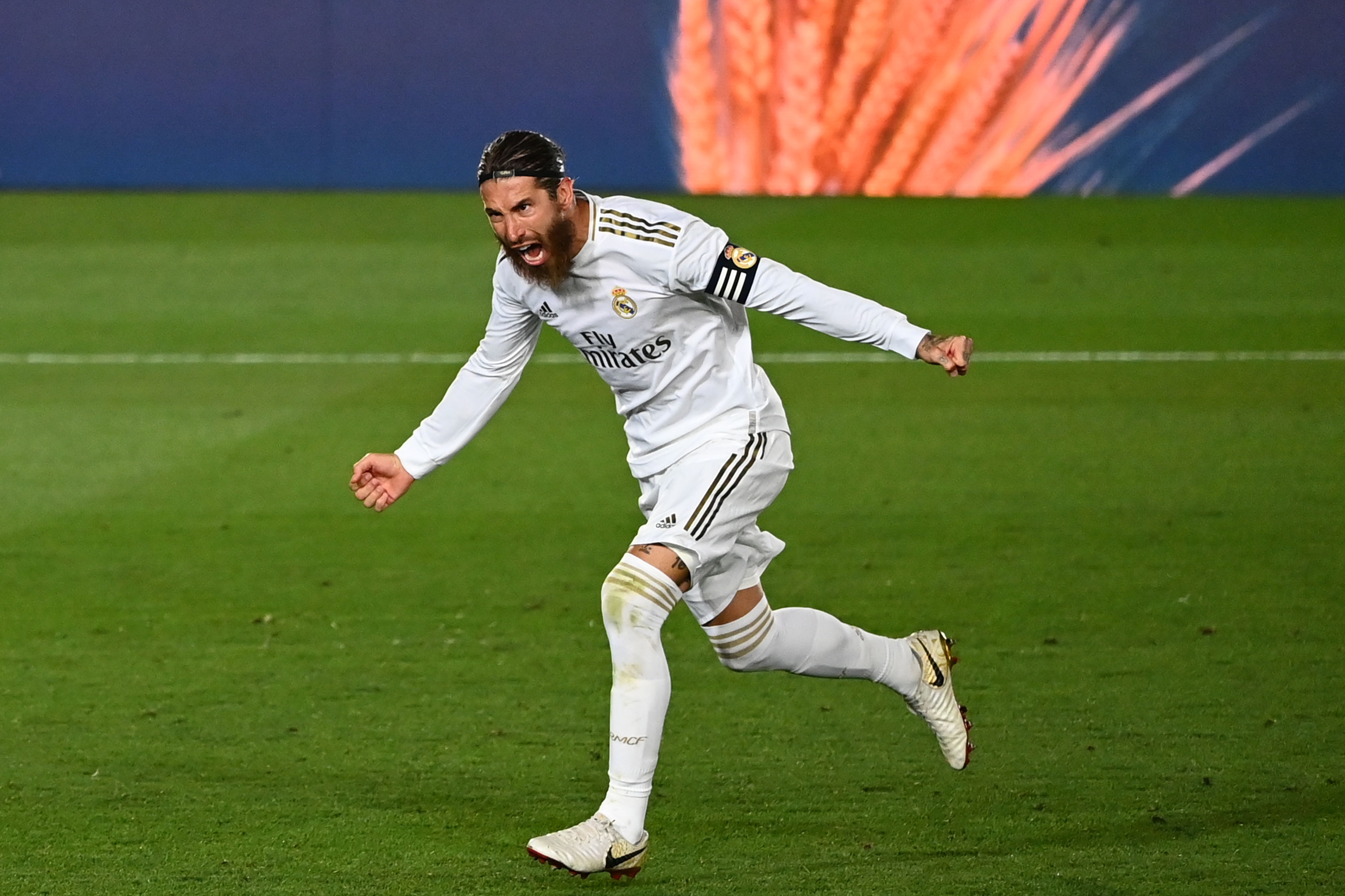 Sergio Ramos anotó desde el punto penal el gol del triunfo. (Foto Prensa Libre: AFP)