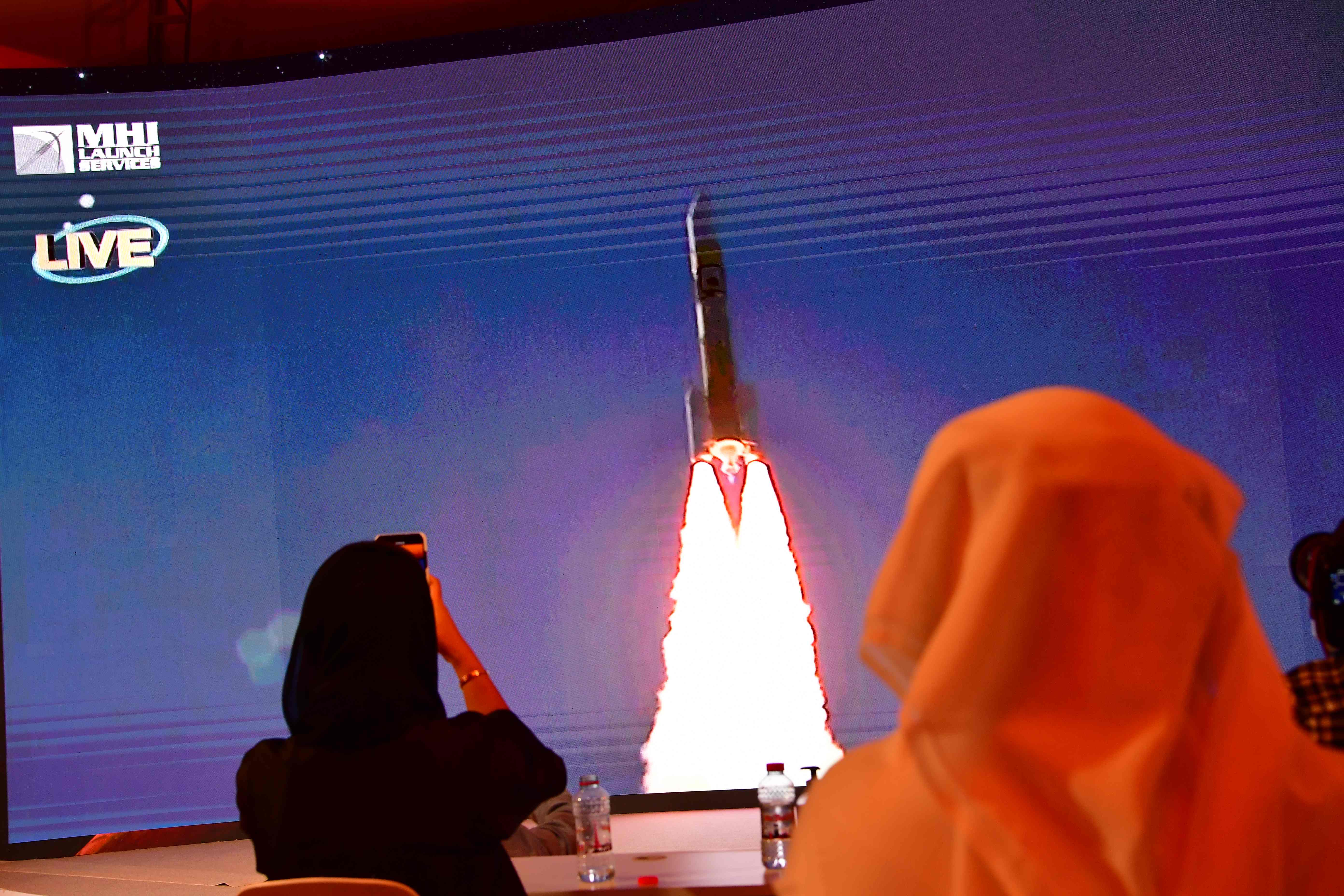 El lanzamiento de Al Amal, la primera misión espacial árabe hacia marte, se realizó desde el centro espacial de Tanegashima en Japón. (Foto Prensa Libre: Agence France-Presse)