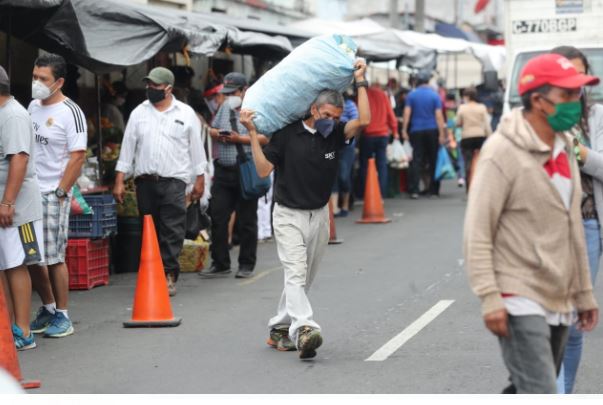 Guatemala mantiene restricciones para prevenir más contagios de coronavirus. (Foto Prensa Libre: Érick Ávila)