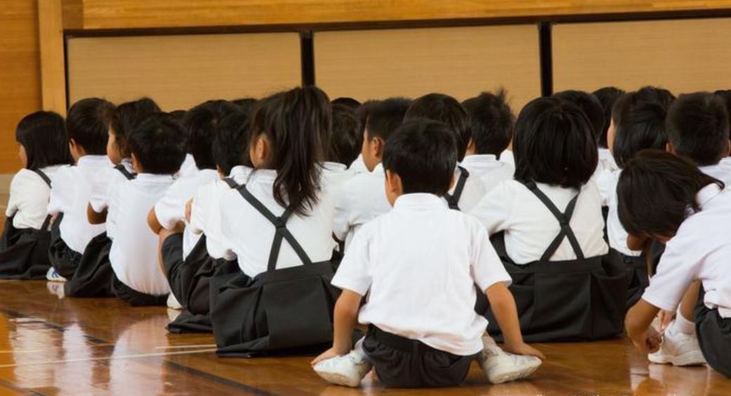 La pandemia ha cambiado el proceso de enseñanza y aprendizaje en el mundo. (Foto Prensa Libre: Deutsche Welle)