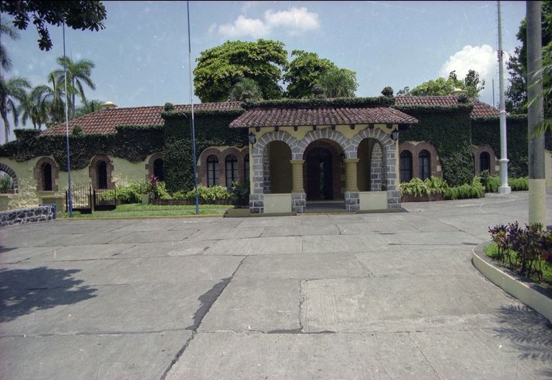 La reunión entre el presidente Alejandro Giammattei, algunos de sus ministros y diputados se llevó a cabo en la finca presidencial Santo Tomás, en Escuintla. (Foto: Hemeroteca PL)