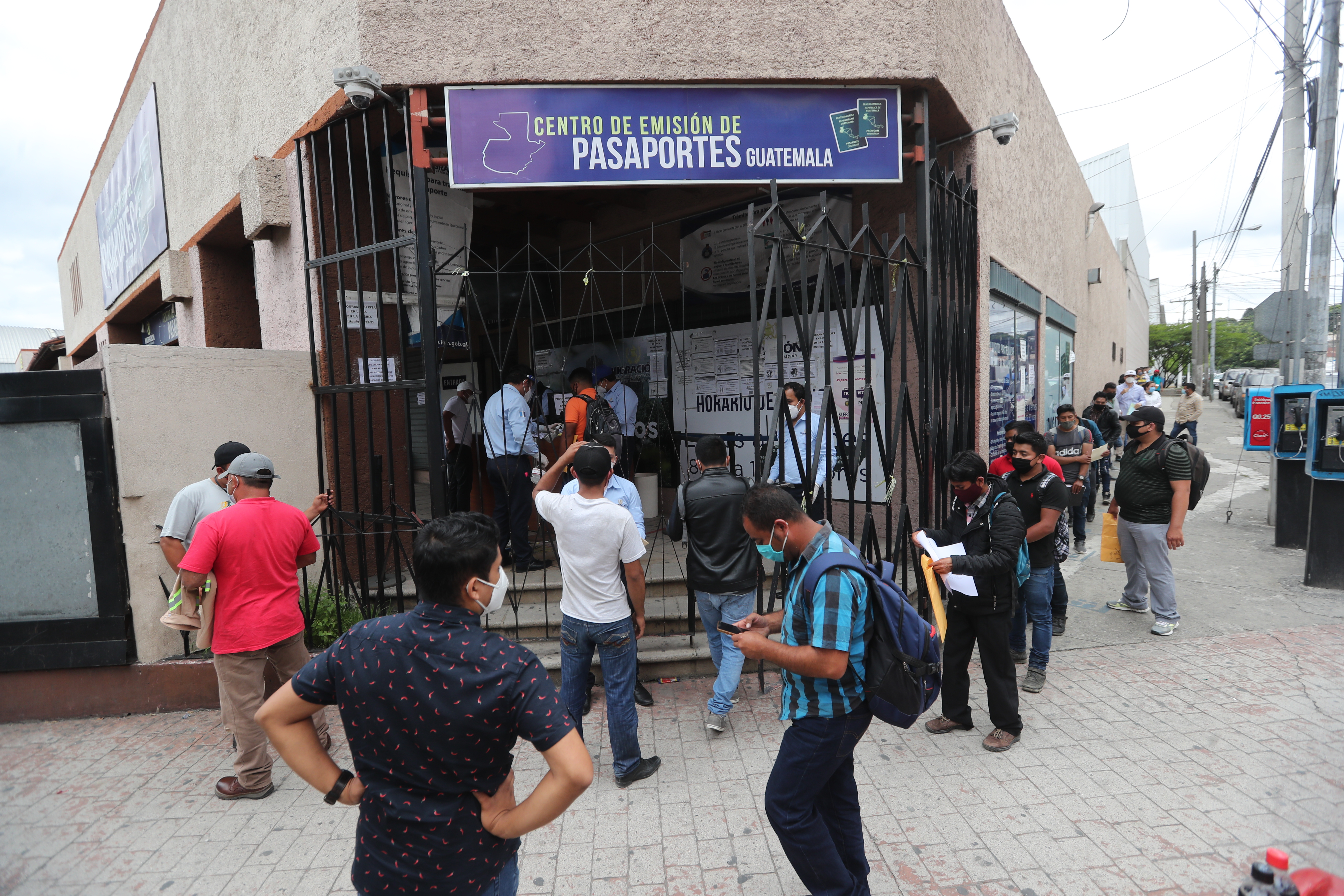 Guatemaltecos deben hacer cita en línea para tramitar su pasaporte. (Foto: Hemeroteca PL)
