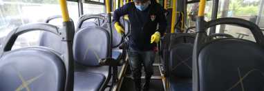 Varias empresas u organizaciones de transporte público han hecho pruebas  para reabrir operaciones. (Foto, Prensa Libre: Hemeroteca PL).