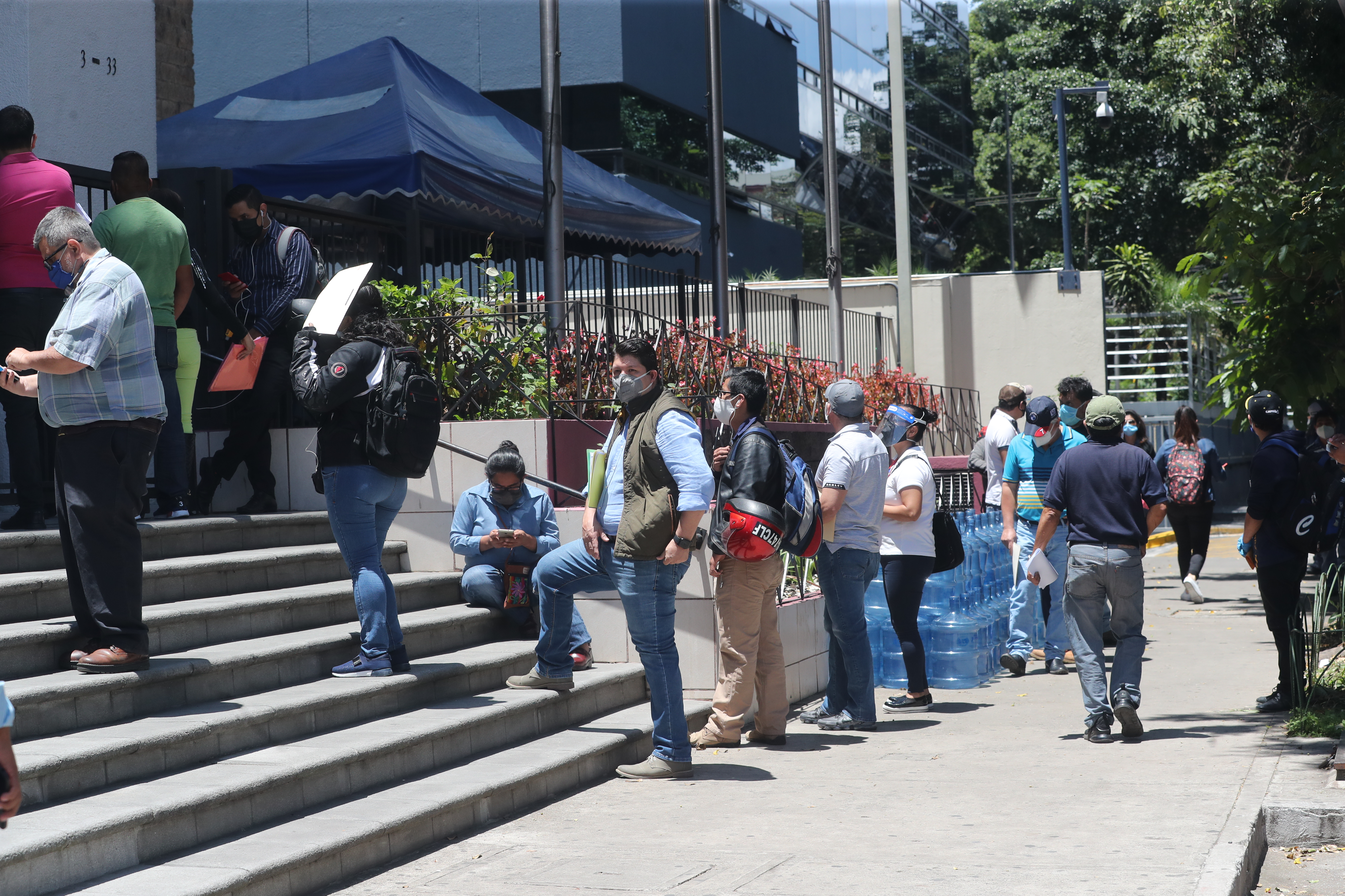 El Ministerio de Trabajo tiene registrados la negociación de 88 pactos colectivos públicos de 2008 al 2019. (Foto Prensa Libre: Hemeroteca) 