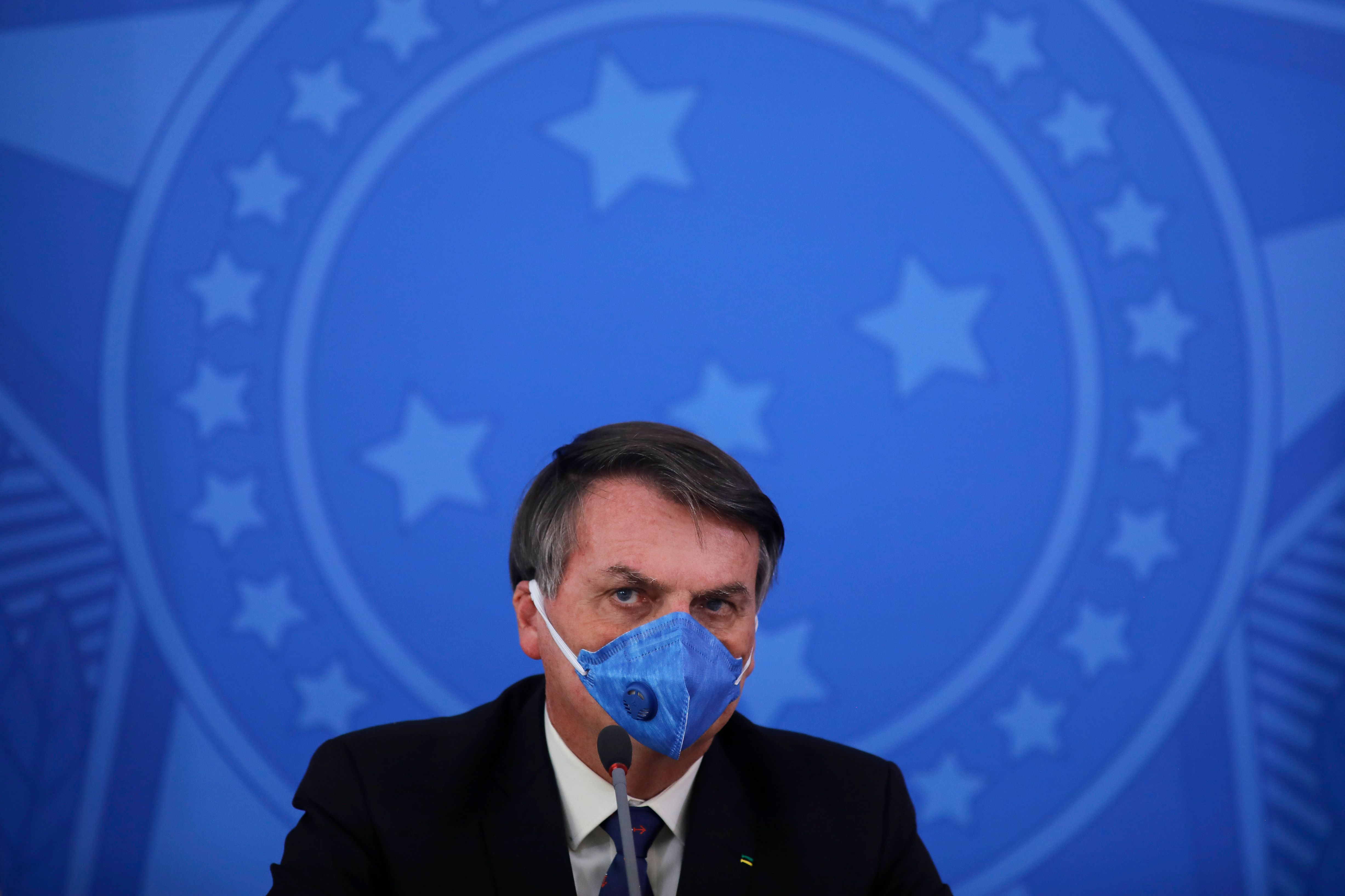 El presidente de Brasil, Jair Bolsonaro, se sometió este lunes a un test por sospechas de coronavirus. (Foto Prensa Libre: AFP)
