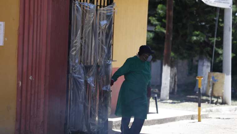 Las medidas contra el coronavirus se extreman en el país. (Foto Prensa Libre: Esbin García)