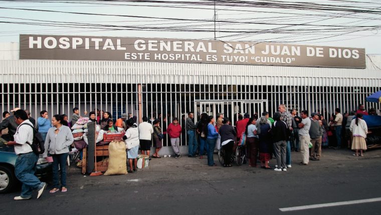 Un hombre víctima de un incendio en la zona 5 capitalina se encuentra en estado grave en el Hospital General San Juan de Dios. (Foto HemerotecaPL)