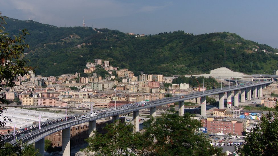 El puente es obra del renombrado arquitecto italiano Renzo Piano.