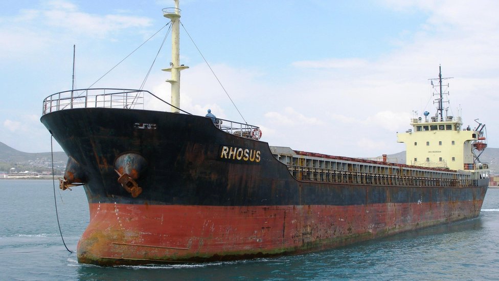 El MV Rhosus llegó a Beirut en 2013 con las 2.750 toneladas de nitrato de amonio. (Foto Prensa Libre: EPA)