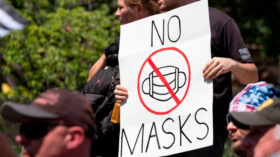 Durante la pandemia de covid-19, se han organizado manifestaciones en contra del uso de mascarillas en Estados Unidos.