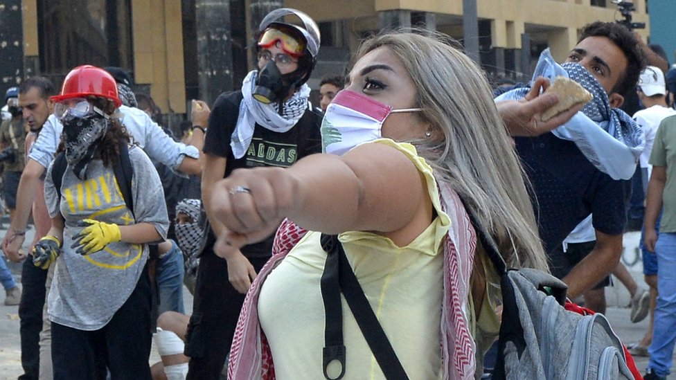 La ola de protestas aumentó la presión sobre el gobierno. (Foto Prensa Libre: EPA)