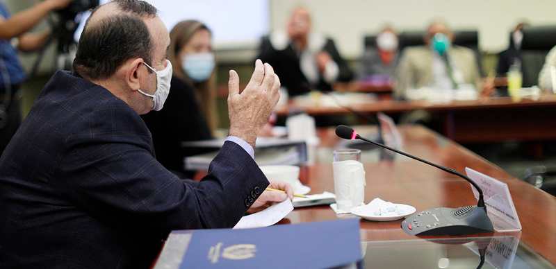 Presidente Alejandro Giammattei, en la reunión del 6 de agosto con alcaldes, donde dijo que el coronavirus en adelante será problema de los guatemaltecos. (Foto Prensa Libre: Presidencia)