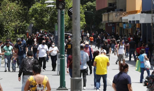 Guatemala inició una reapertura gradual de las actividades en medio de la pandemia por el coronavirus. (Foto Prensa Libre: Esbin Garcia)