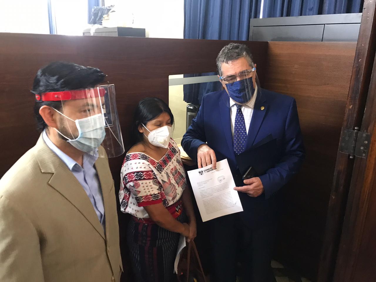 Parlamentarios de 8 bancadas proponen plenarias de martes y jueves sean para la elección de magistrados y se agregue una sesión el miércoles para continuar con la agenda legislativa.  (Foto Prensa Libre: Guatevisión)