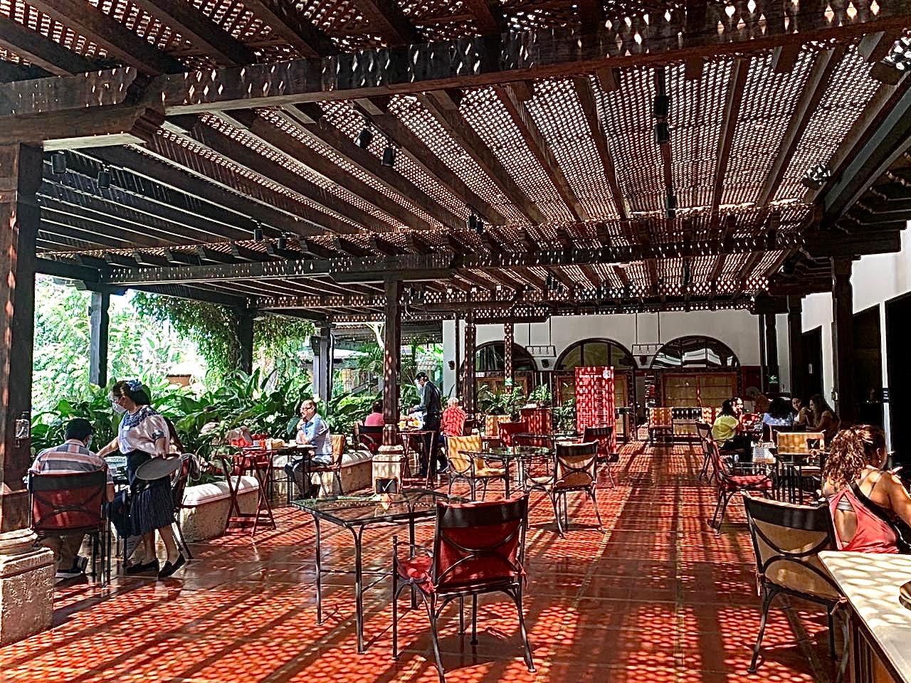 Algunos hoteles en Antigua Guatemala ya reabrieron sus restaurantes. (Foto Prensa Libre: cortesía Porta Hotel)