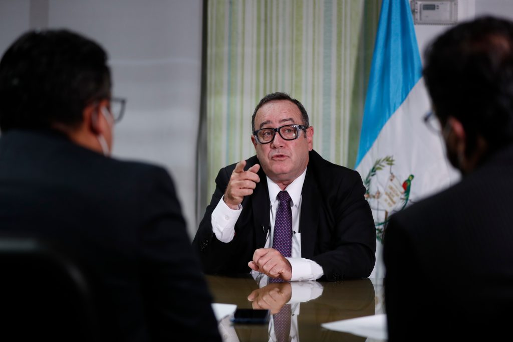 Alejandro Giammattei, en entrevista con Prensa Libre. Foto: Esbin García