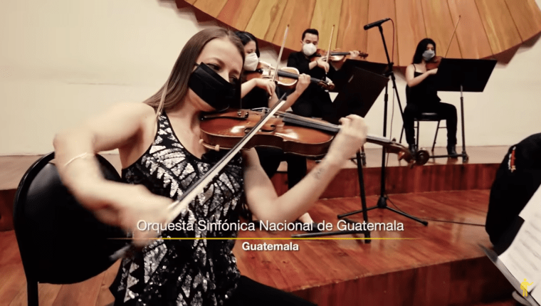 La Orquesta Sinfónica Nacional participó con 9 músicos y un director, en el proyecto de Playing for Change.