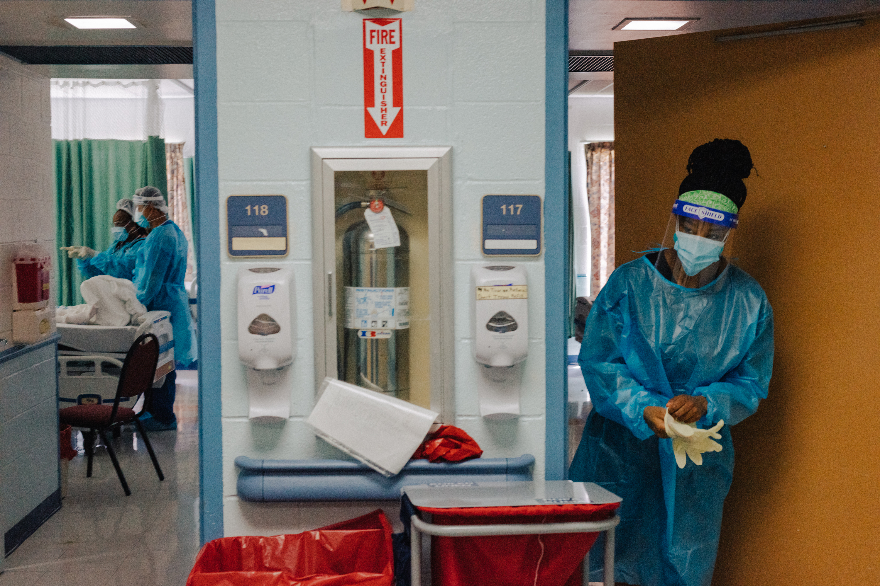 La sala Covid-19 del Hospital Starr County Memorial, en la ciudad de Río Grande, Texas, el 31 de julio de 2020. El hospital no tenía ninguna unidad de cuidados intensivos, y sólo un médico de guardia para cada turno. (Foto Prensa Libre: Christopher Lee/The New York Times)
