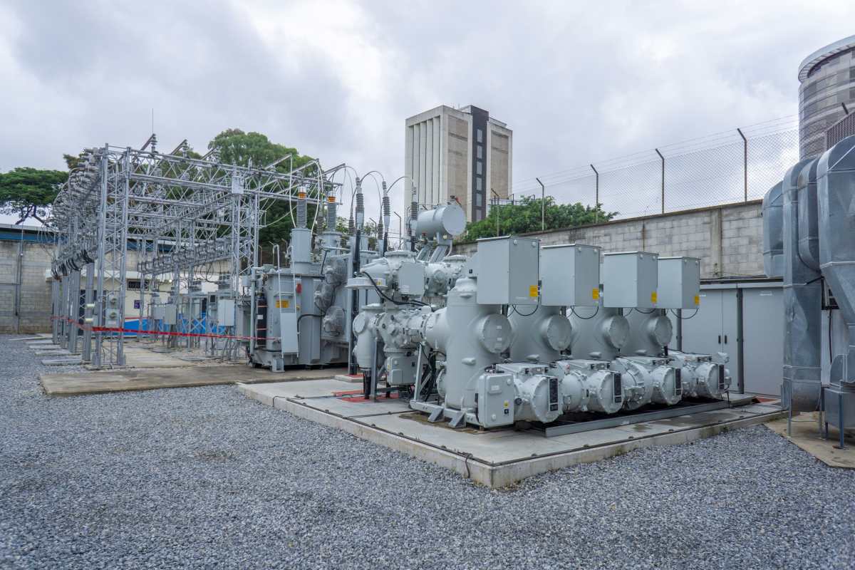 La tecnología GIS permite que subestaciones de electricidad tengan mayor capacidad ocupando menos espacio. (Foto, Prensa Libre: Trelec).