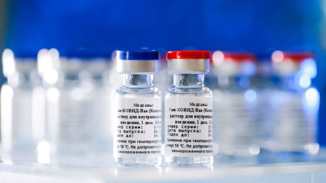 Varios proyectos se desarrollan para hallar vacuna contra el coronavirus. (Foto Prensa Libre: EFE)