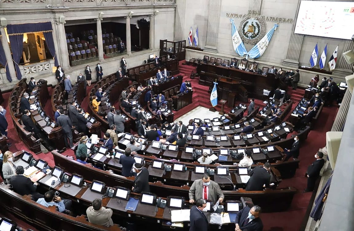 La alianza oficialista logra los votos necesarios para prorrogar el estado de Calamidad. (Foto Prensa Libre: Congreso de la República)
