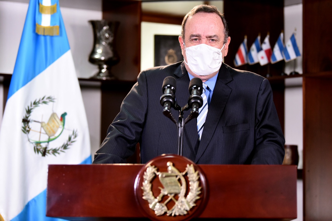 Presidente Alejandro Giammatte durante un mensaje a la nación. (Foto Prensa Libre: Presidencia)