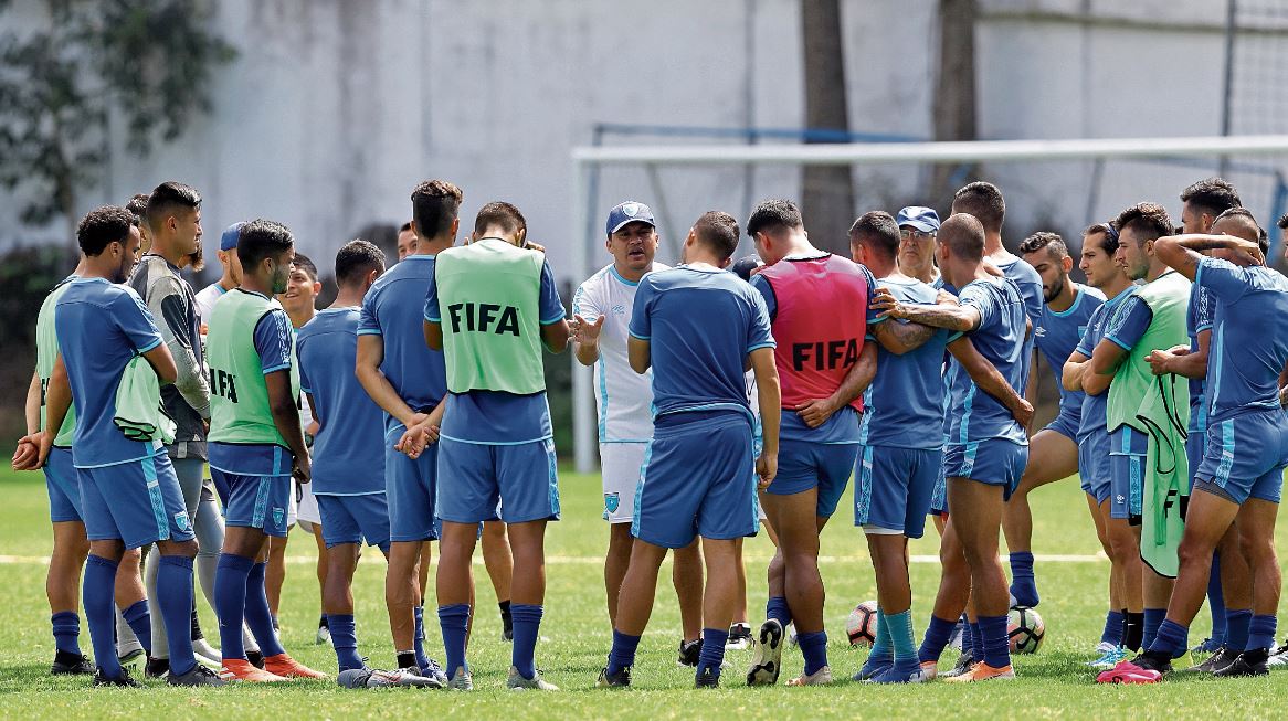 Los planes de la Selección quedan, por ahora, en suspenso. (Foto Prensa Libre: Hemeroteca PL)