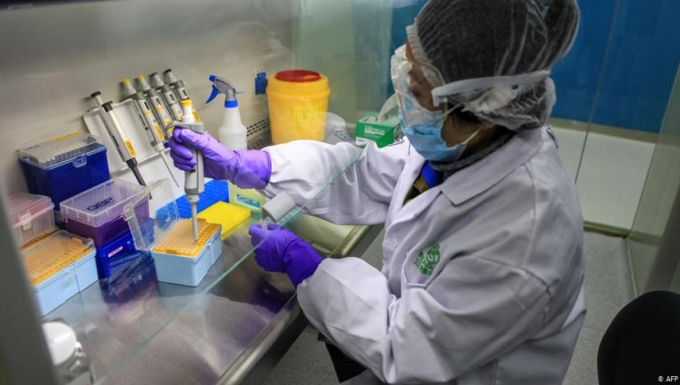 Guatemala  tiene acercamientos con los países que trabajan en procesos de fabricación de una vacuna contra coronavirus. (Foto, Prensa Libre: Hemeroteca PL).
