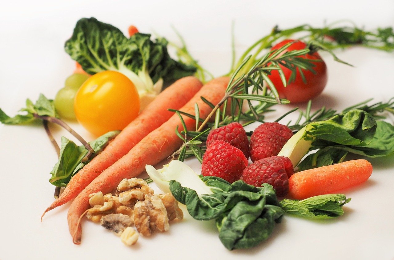 Los antioxidantes no enzimáticos pueden adquirirse por medio de frutas y vegetales, por ello se recomienda una dieta balanceada. (Foto Prensa Libre: Pixabay).