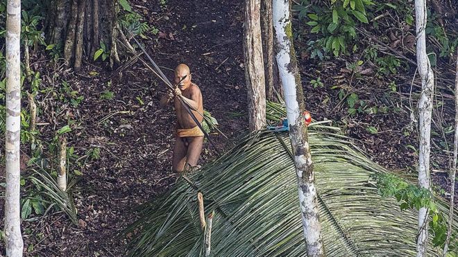 Rieli Franciscato: ¿qué nos dice la muerte por un flechazo del experto en tribus sobre los misteriosos pueblos aislados del Amazonas?