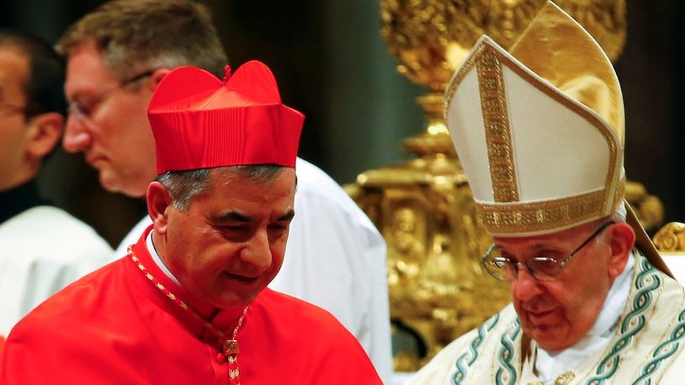 El cardenal Giovanni Angelo Becciu era un consejero cercano al Papa. (Foto Prensa Libre: Reuters)