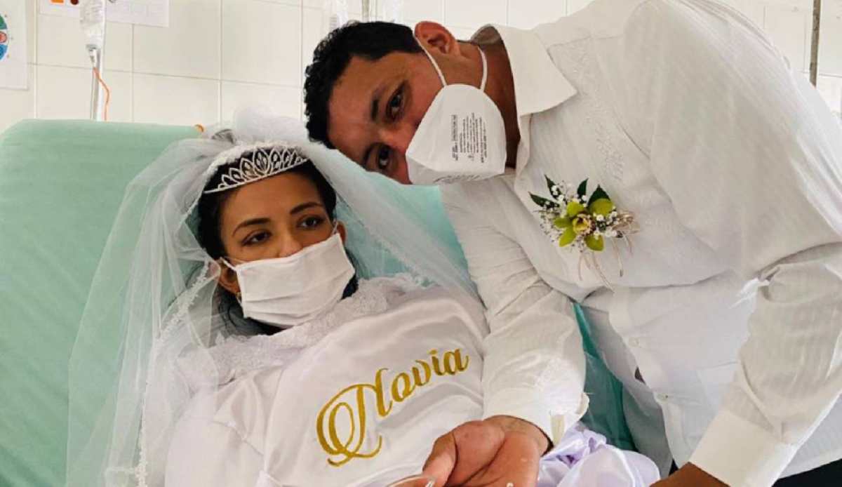 La historia de la pareja que se casó en el hospital para cumplir el deseo de la novia antes de morir