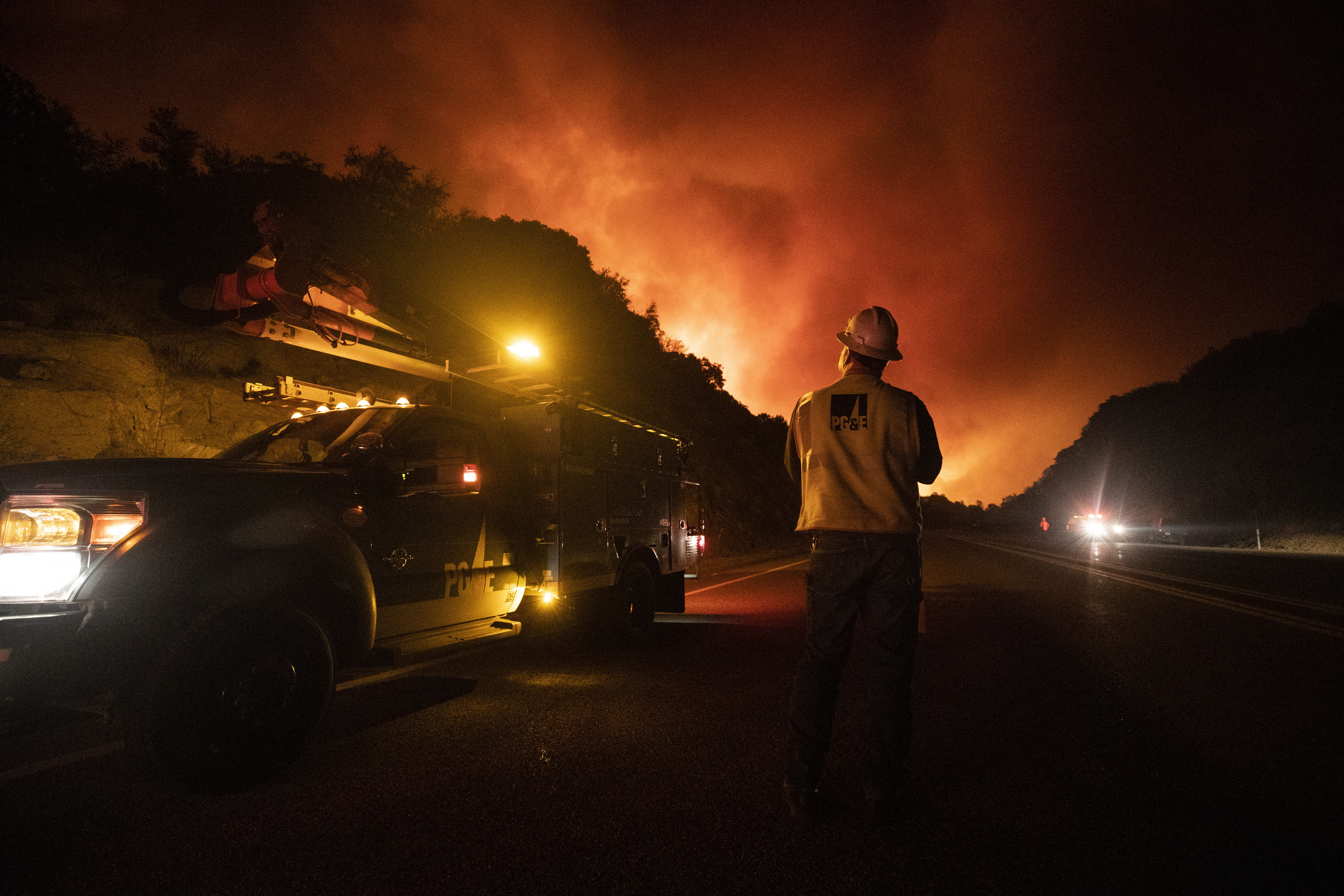 Uno de los incendios que afecta California, este fue en Shaver Lake. (Foto Prensa Libre: EFE)