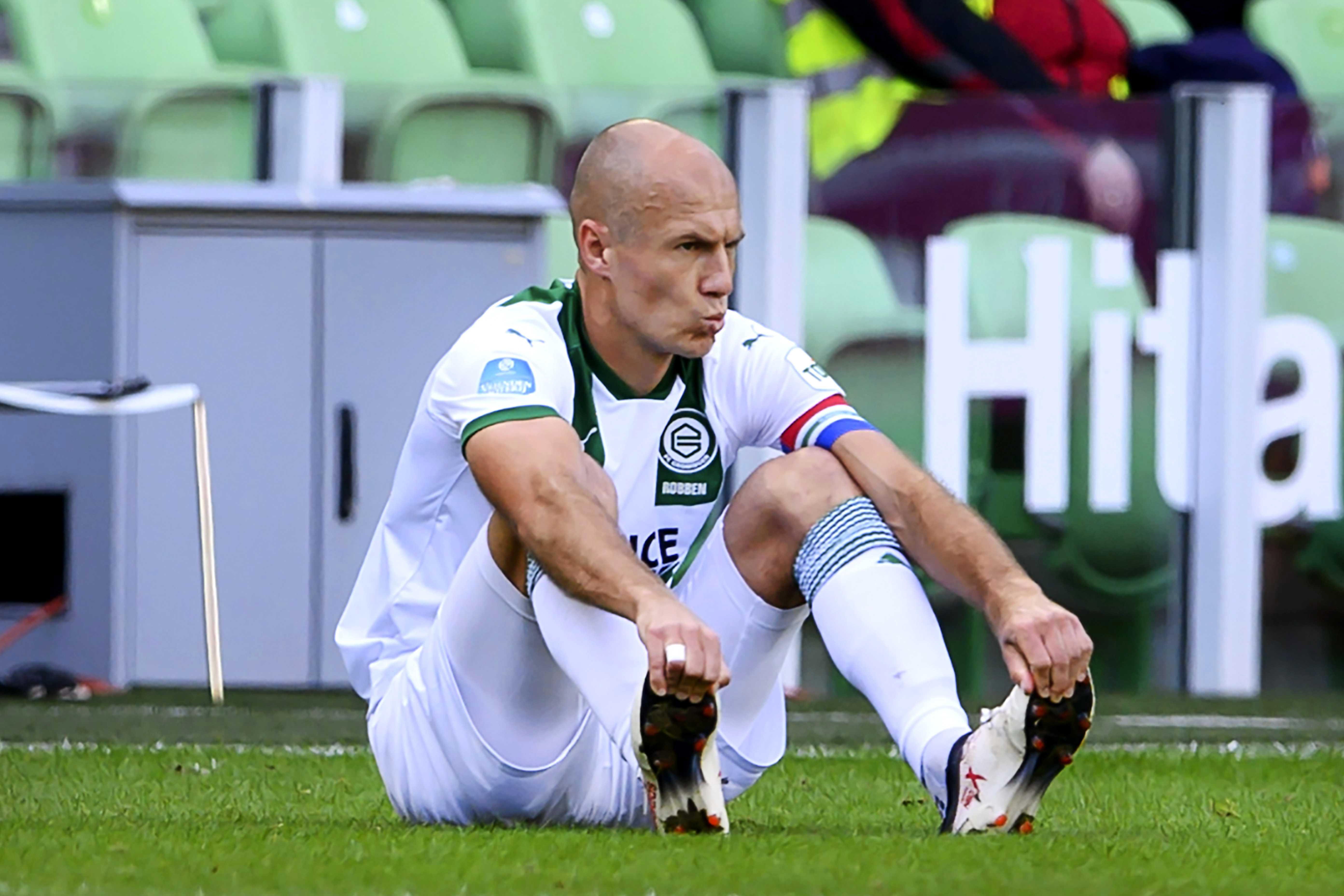 Arjen Robben volvió a jugar ene l partido del Groningen contra el PSV  en el partido del futbol de Holanda. (Foto Prensa Libre: EFE).
