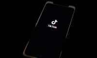 Beijing (China), 21/09/2020.- A generic illustration shows the logo of Chinese internet media app TikTok on a phone, in Beijing, China, 21 September 2020. Chinese-owned mobile app WeChat was set to stop operation in the U.S. on midnight 20 September 2020. EFE/EPA/ROMAN PILIPEY