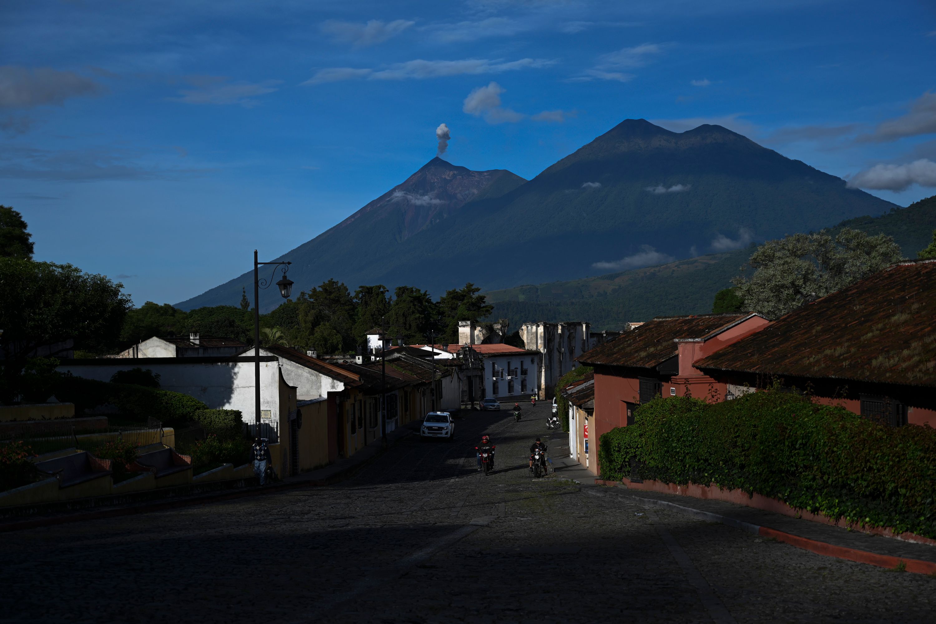 Por la actividad volcánica se recomienda restringir visitas de turistas.
(Foto Prensa Libre: AFP)