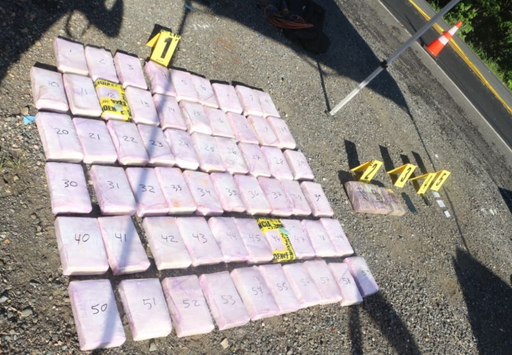 Droga decomisada en Los Amates, Izabal. (Foto Prensa Libre: PNC) 