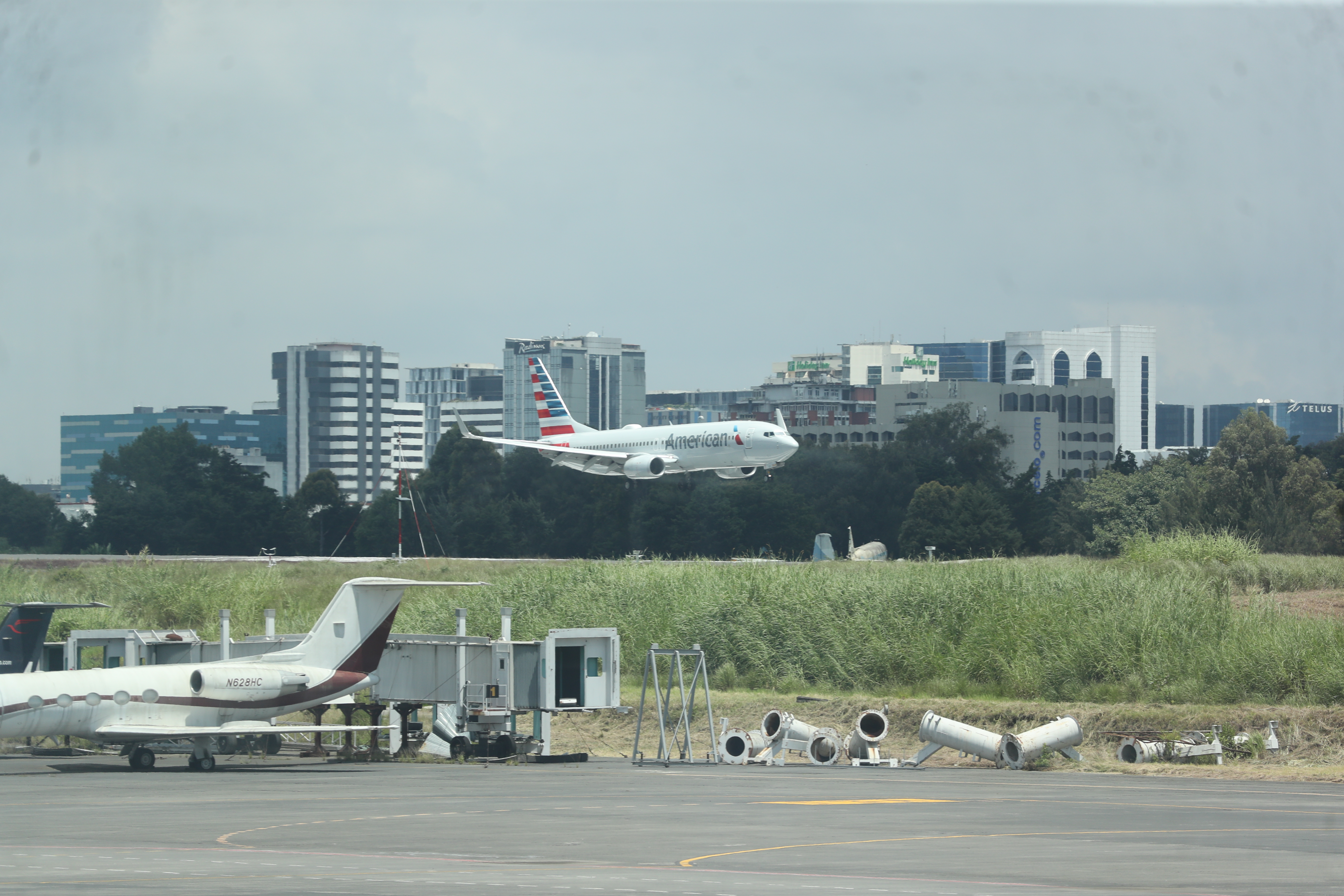 El Aeropuerto Internacional La Aurora reabrió el 18 de septiembre luego de seis meses de cierre para evitar propagación del covid-19. (Foto Prensa Libre: Érick Ávila)