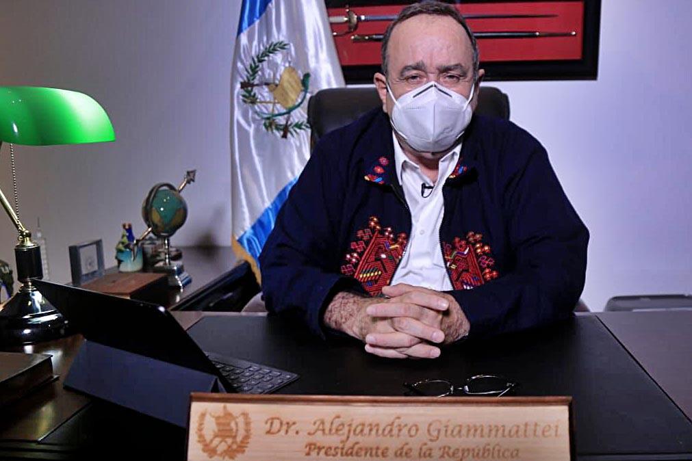 El presidente Alejandro Giammattei anunció que están mejor preparados para atender la pandemia. Foto Prensa Libre: Presidencia. 