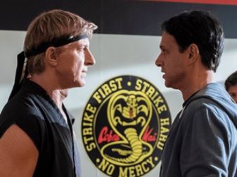Johnny Lawrence ( William Zabka) y Daniel LaRusso (Ralph Macchio) en la serie Cobra Kai. (Foto Prensa Libre: Instagram: cobrakaiseries)
