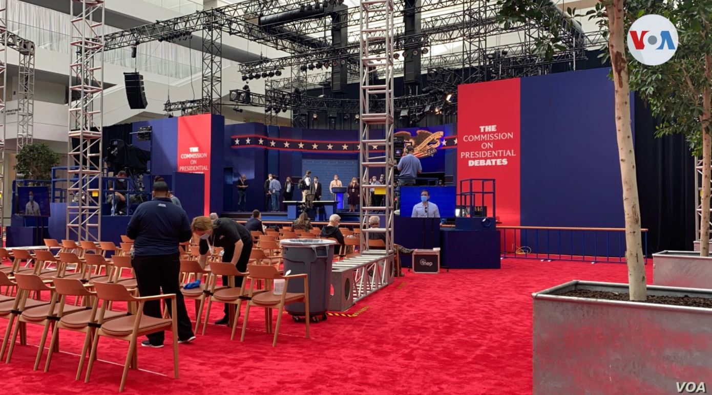 Ambiente previo al primer debate presidencial a realizarse en Cleveland. (Foto Prensa Libre: VOA)
