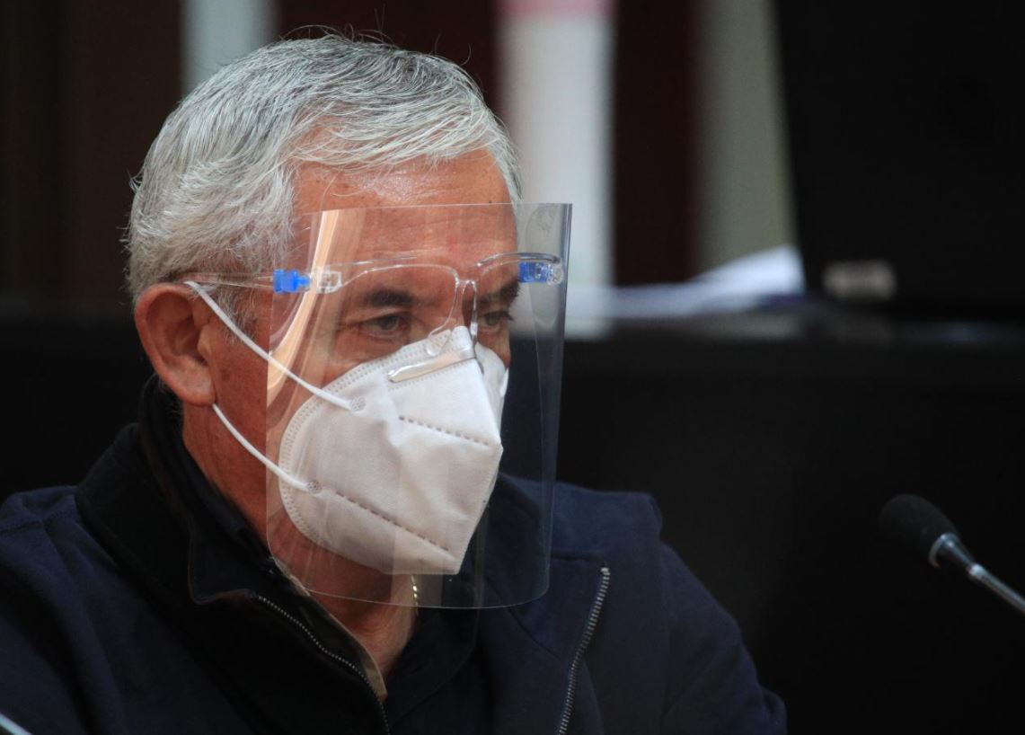 El Tribunal de Mayor Riesgo B le otorgó arresto domiciliar a Otto Pérez Molina a cambio de pagar una fianza de Q13 millones. (Foto Prensa Libre: Carlos Hernández)