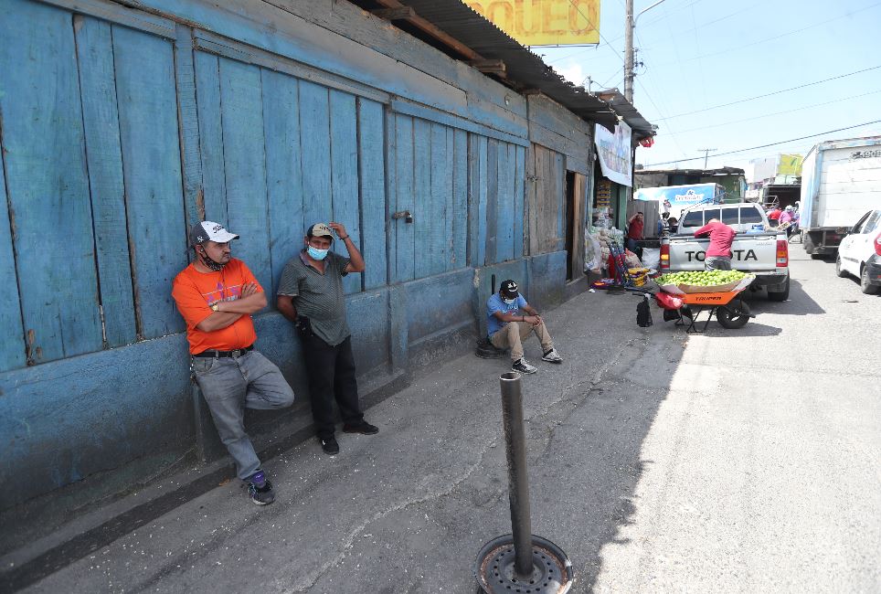 Los migrantes están apoyando a sus familiares en Guatemala que perdieron sus empleos o que tuvieron que cerrar sus negocios como efectos de la pandemia. (Foto Prensa Libre: Hemeroteca) 