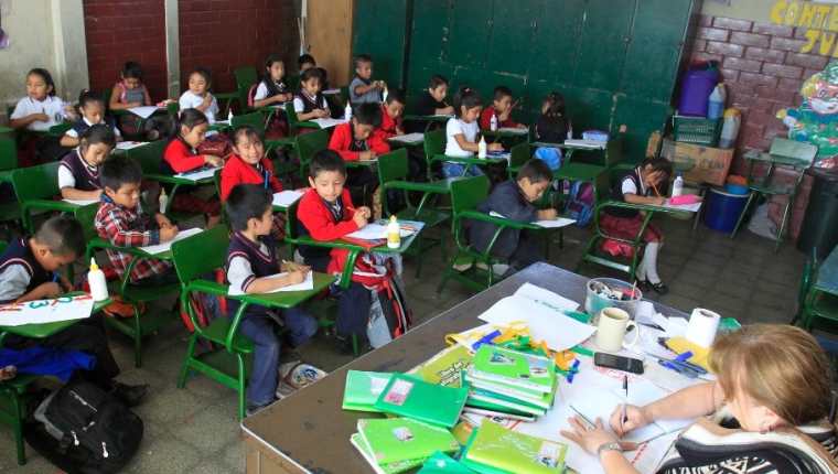 Alrededor de 38 mil niños que cursaban preprimaria en colegios privados dejaron los estudios, debido a la pandemia del covid-19. (Foto Prensa Libre: Hemeroteca PL)